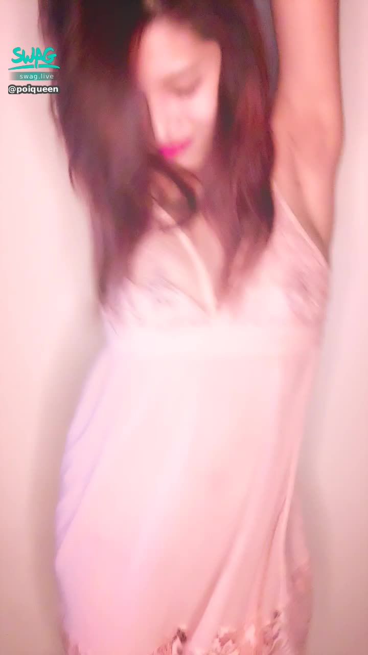 poiqueen : 🇹🇭露臉泰國搖🇹🇭 這批很瘋 乳頭整個浮現在鏡頭前左右跳動