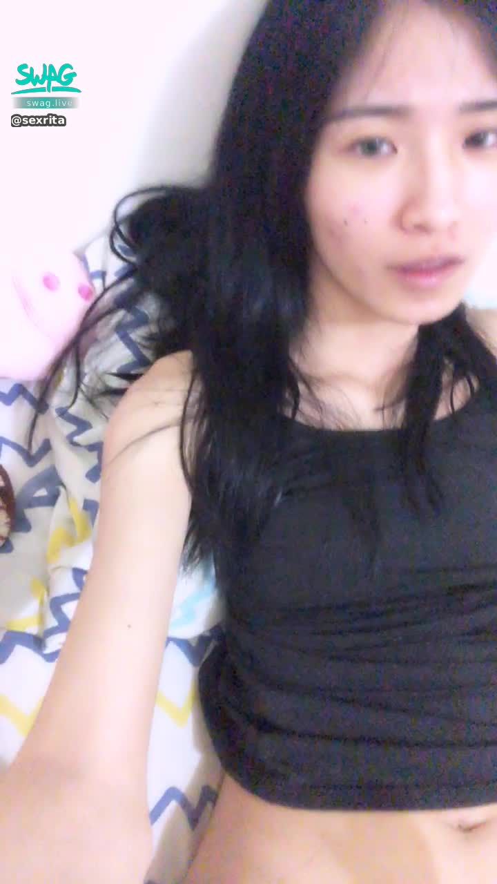 s*****a : 露臉自慰高潮！！！沒有肉棒好空虛😢肉穴高潮露臉同框💗