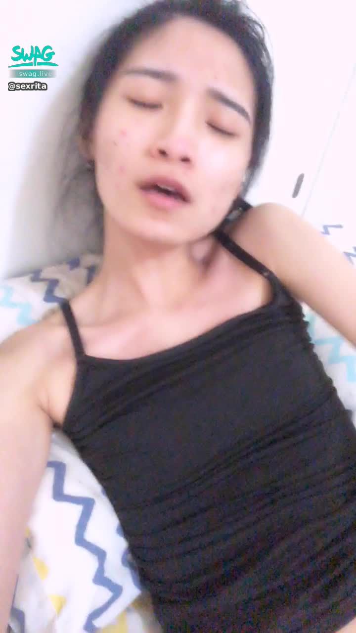 s*****a : 快速抽插！都是水聲❤️好害羞😊看著自己好淫蕩