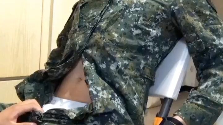  : 軍服、矇眼、🙈 🙉 🙊、調教、控射、禁慾一週！【1】