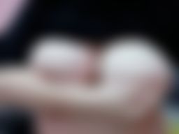 a*******e : 没人要约会妹妹,
妹妹只好自己来啦。