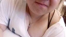 s********y : 陪老闆出差 伺候好老闆就能加薪 殊不知老闆太厲害斑斑受不了 最後放棄錄影響好好享受這舒服的性愛 影片後面有斑斑穿的隱藏版影片喔!