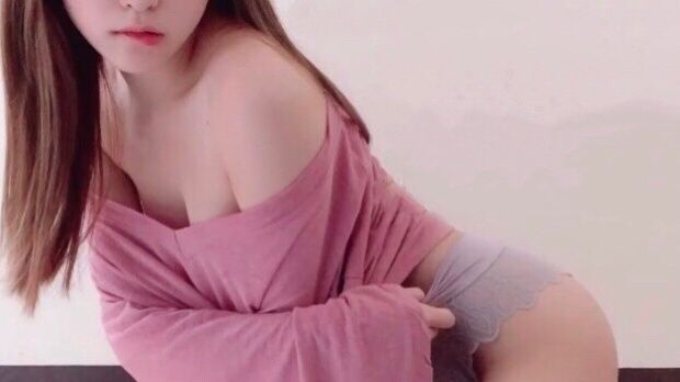  : 陽台色誘露乳X🌸腳跨洗衣機慰慰🔥