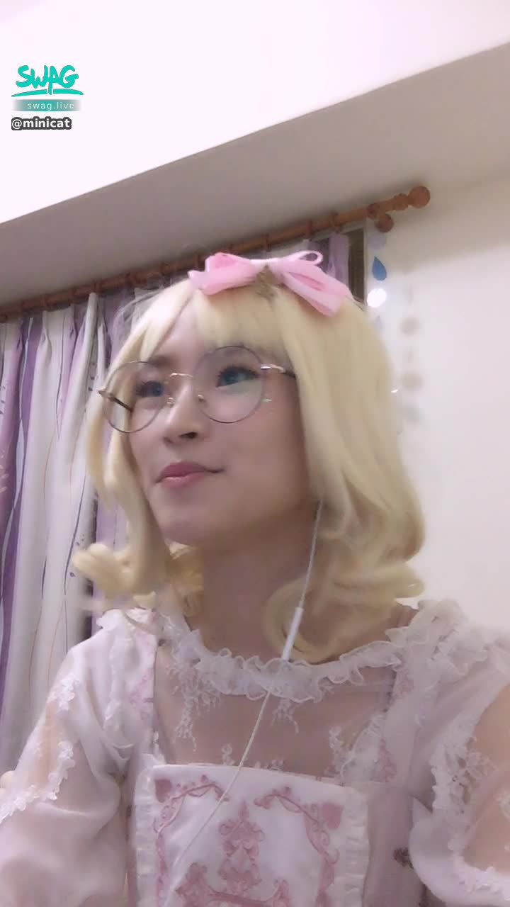 minicat : 櫻花櫻花想見你🌸