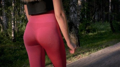 v*************e : Fitness girl walking in yoga pants and giving a public blowjob in car