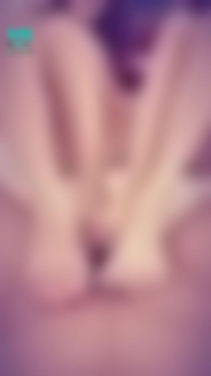  : 😿賭債肉償😿兩人四腳足交❤️債主受不了大聲呻吟‼️肉棒在我們的腳阿兒下瘋狂轉動✨你們說這是不是前所未有的刺激體驗😋必解‼️