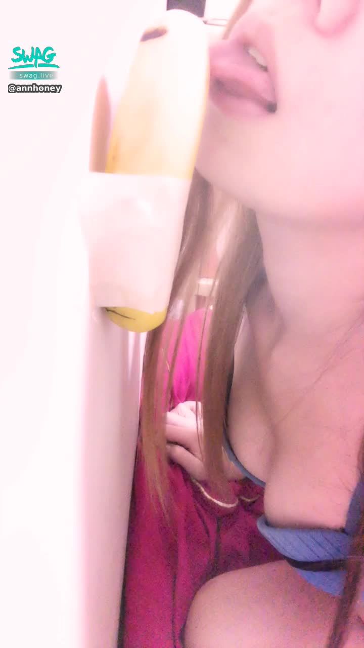 a******y : 🍌膠帶香蕉🍌 好鹹濕 意淫香蕉