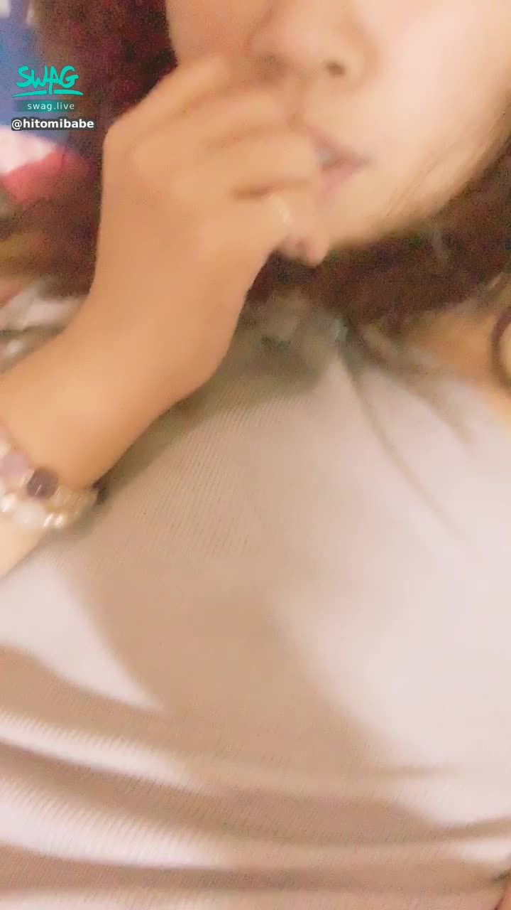 hitomibabe : 是嬌羞開腿