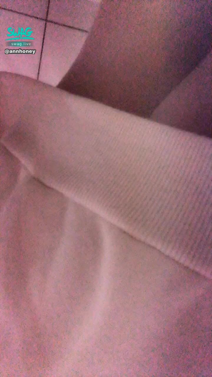 a******y : 裙底秘密