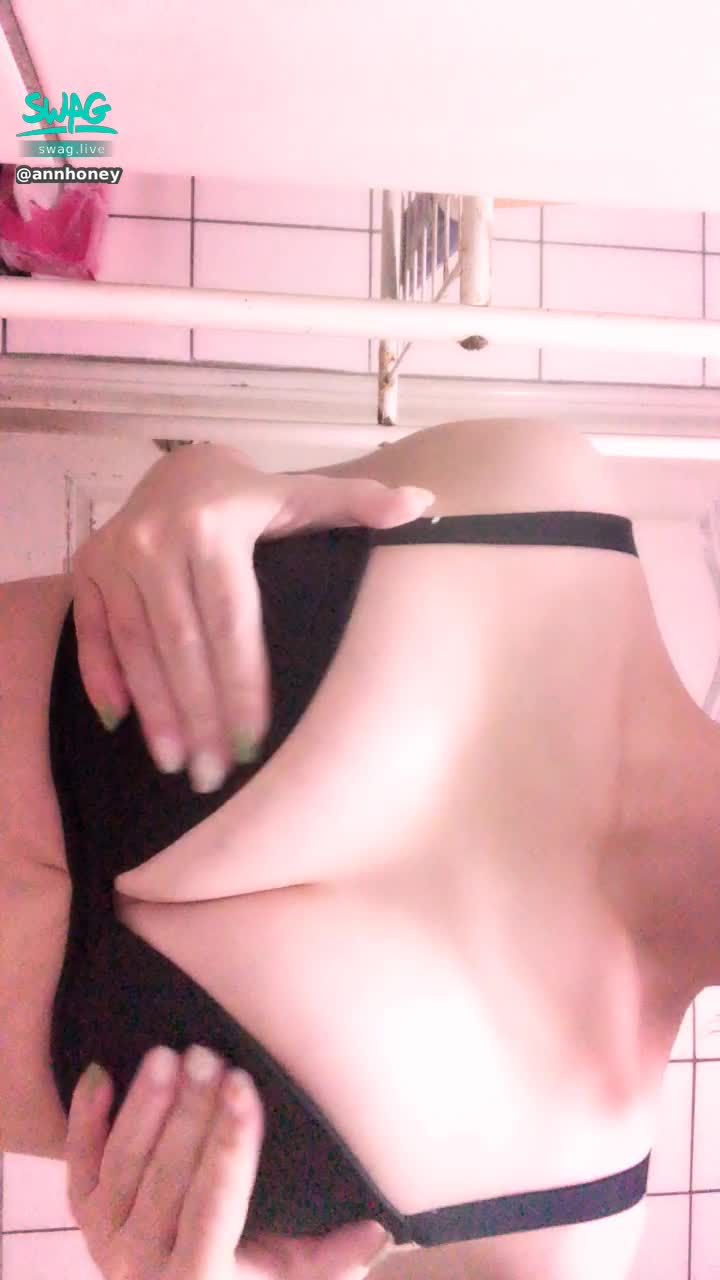 a******y : 裸體 上空 露點 打手槍必解