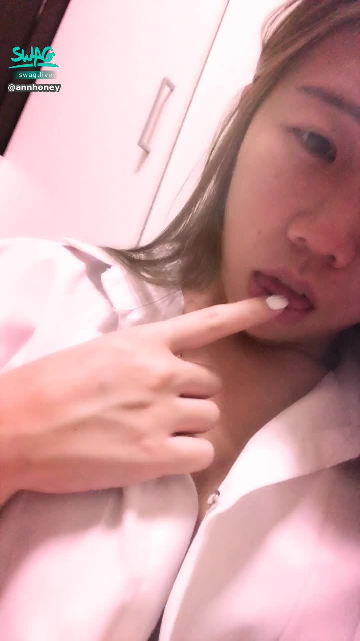 a******y : 喜歡不一樣的安安 還是喜歡平常的安安