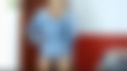 l*********b : Me gustan las camisas masculinas. Estaba muy traviesa con mi consolador y terminé follandome delicioso
