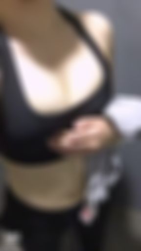 : 想陪我運動嗎？缺少男主角陪伴❤️但我生理期來，要好好愛我