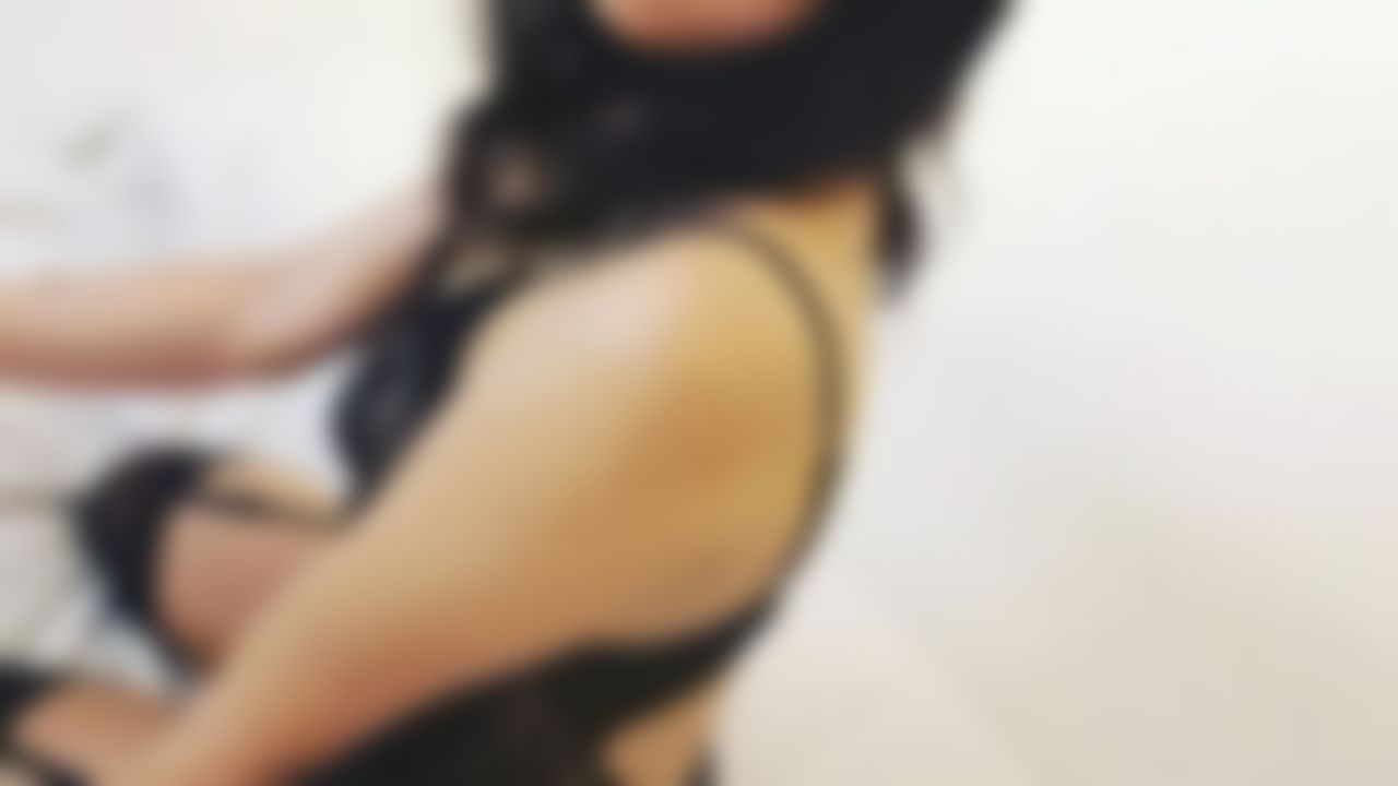 r********o : Asian Nerd Girl Striptease & Showing Her Ass Toy
