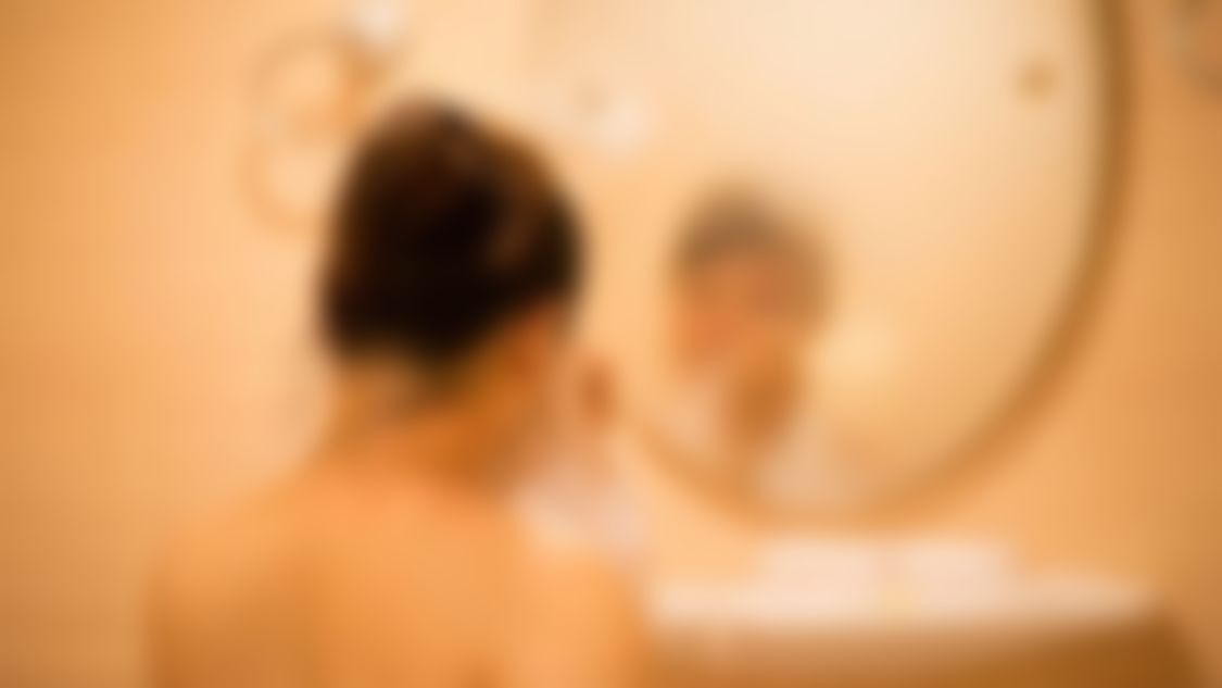 s*******m : 居家情侶的日常幫男友洗澡..你幻想的泰國浴是？但實際卻是.....？男友不小心露臉了？