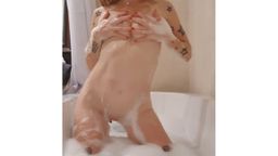 a*******r : do you want to rub my back?🍑 do you want to fuck me in a bath, i wish you do! 💦💦