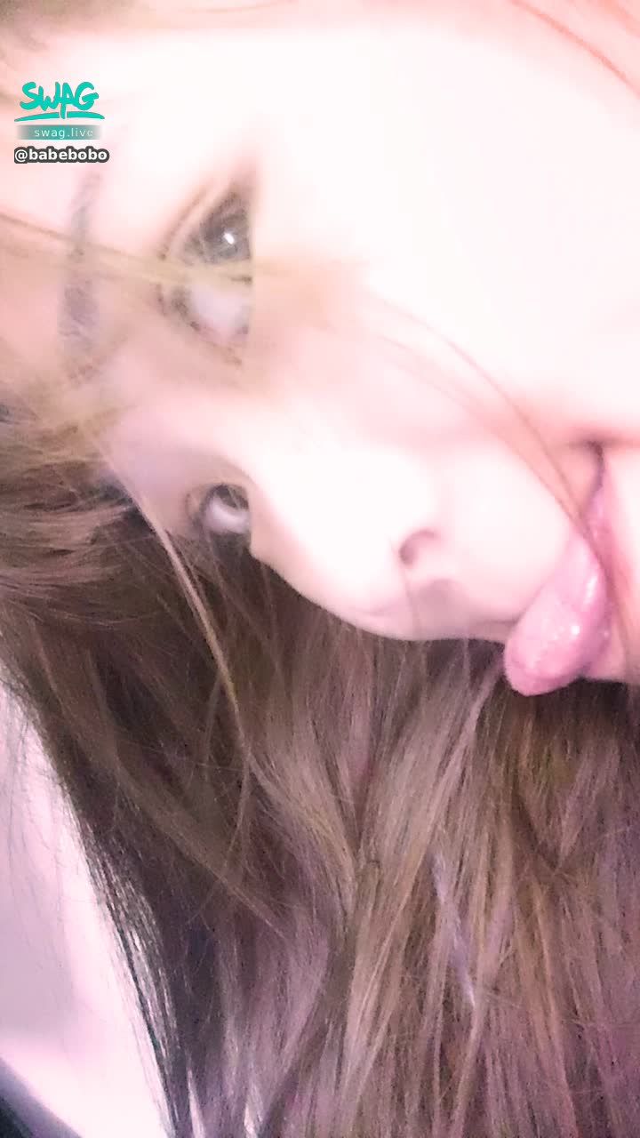  : 💕快下班喏開薰❣️吐舌頭😜舌頭有什麼用處呢❓快來告訴我💋就有一個特別禮物呦💋每個人都不一樣哦😈