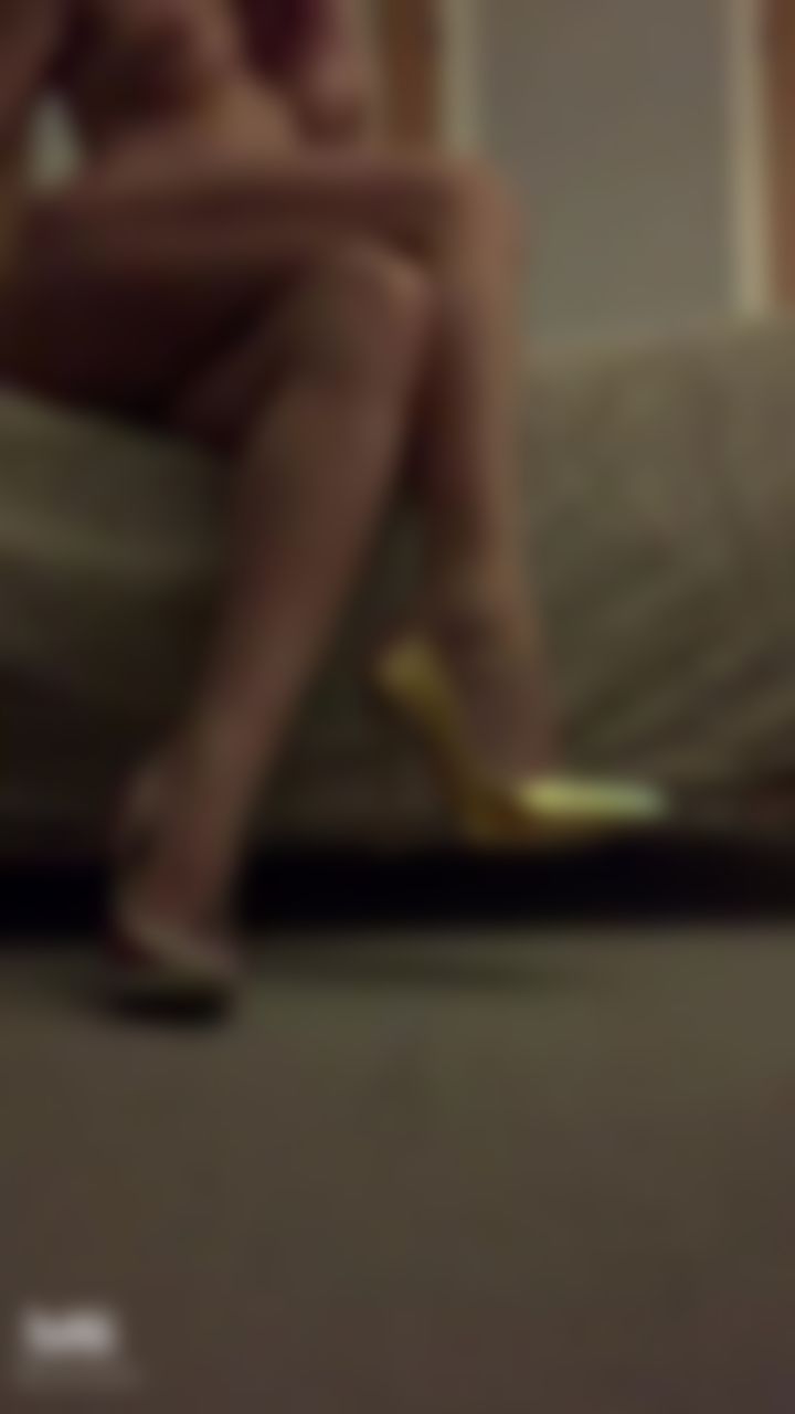 m*********x : Who has the fantasy of sexy feet 🦶 with heels 👠 I am here 💎💎💎🎁🔓💋