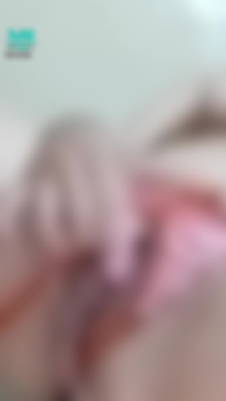  : 光是跳蛋震豆豆就忍不住快高潮……☺️
哥哥能幫我止癢嗎？