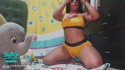 w********k : Quieres ser quien toque mi cuerpo?