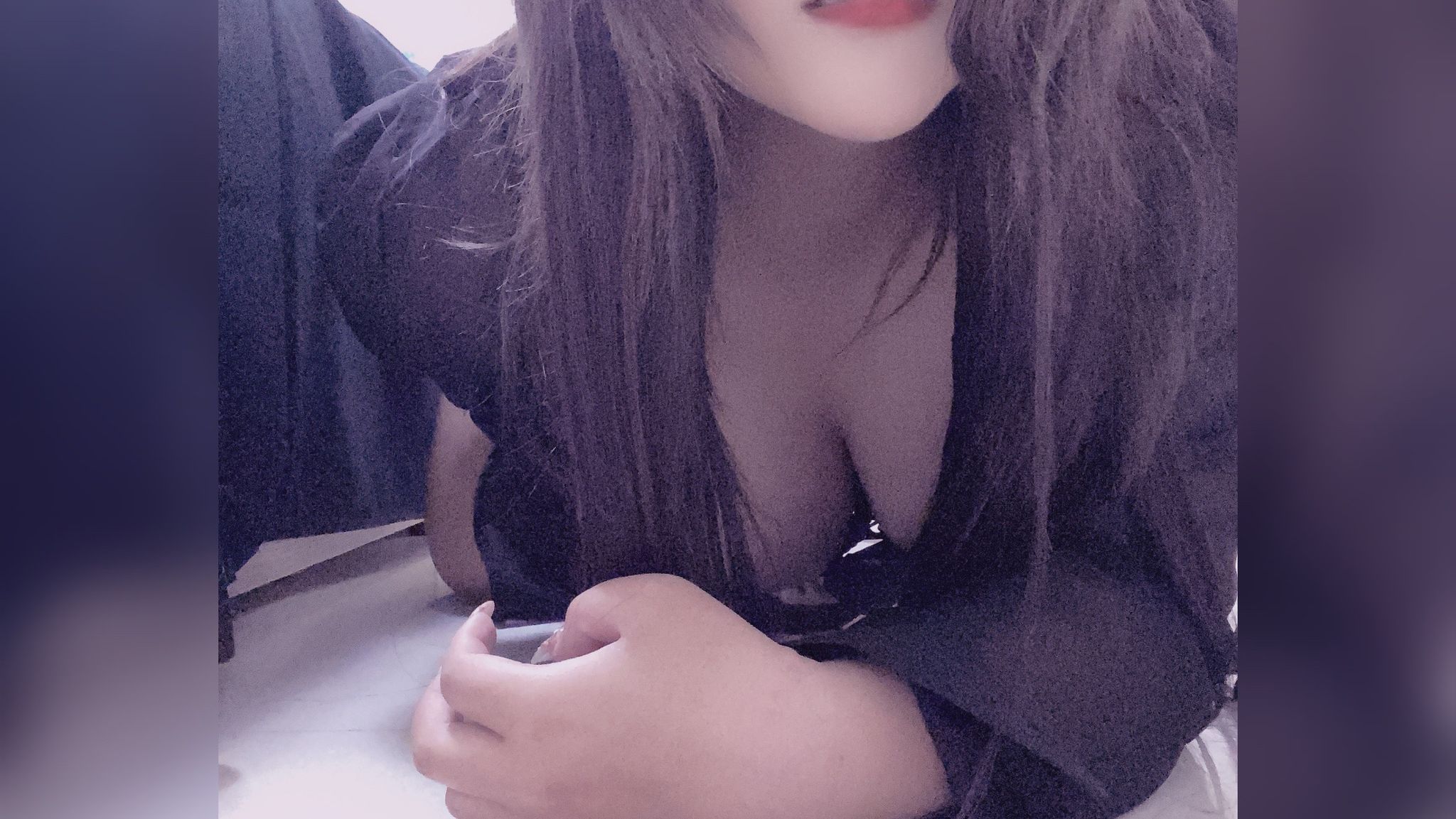 h*****b : 孤單寂寞覺得冷.只好在家自己來幻想被主人插壞😈