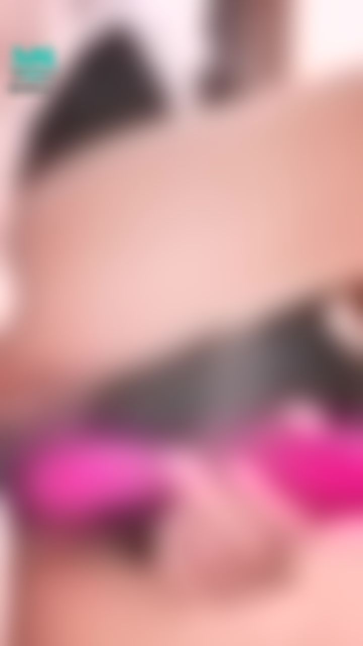  : 櫃姐性慾高漲🔥拿自慰棒慰慰起來🔞