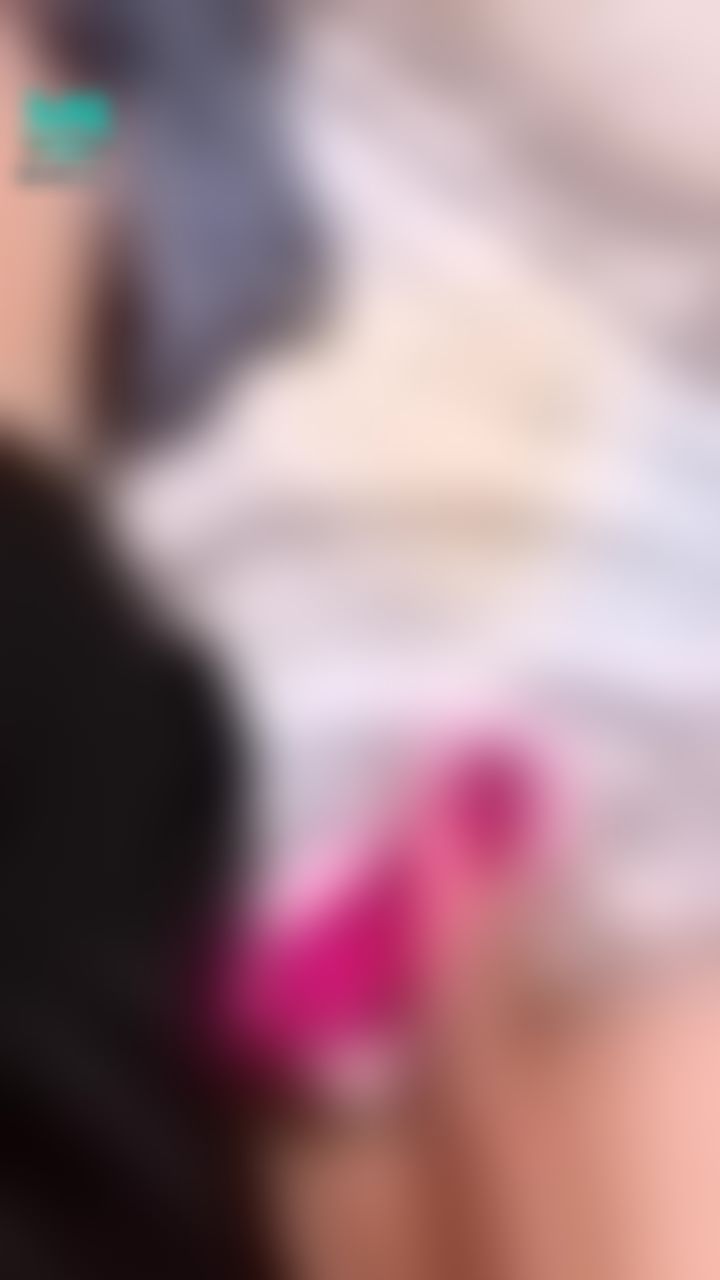 : 看小褲褲濕了😳😳😳