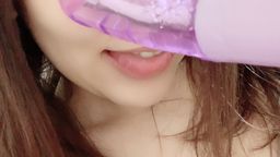 s******y : 使用振動器進行了自我慰藉❤️
我的陰部是桃色😂❤️