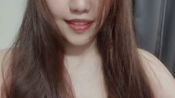 florababy : 想看看你的小女友一举一动吗? 😋😋这样的小女友你喜欢吗? 😋😋 我的男友你在哪里呢? 💋💋我的下面饿饿了 💦💦💦