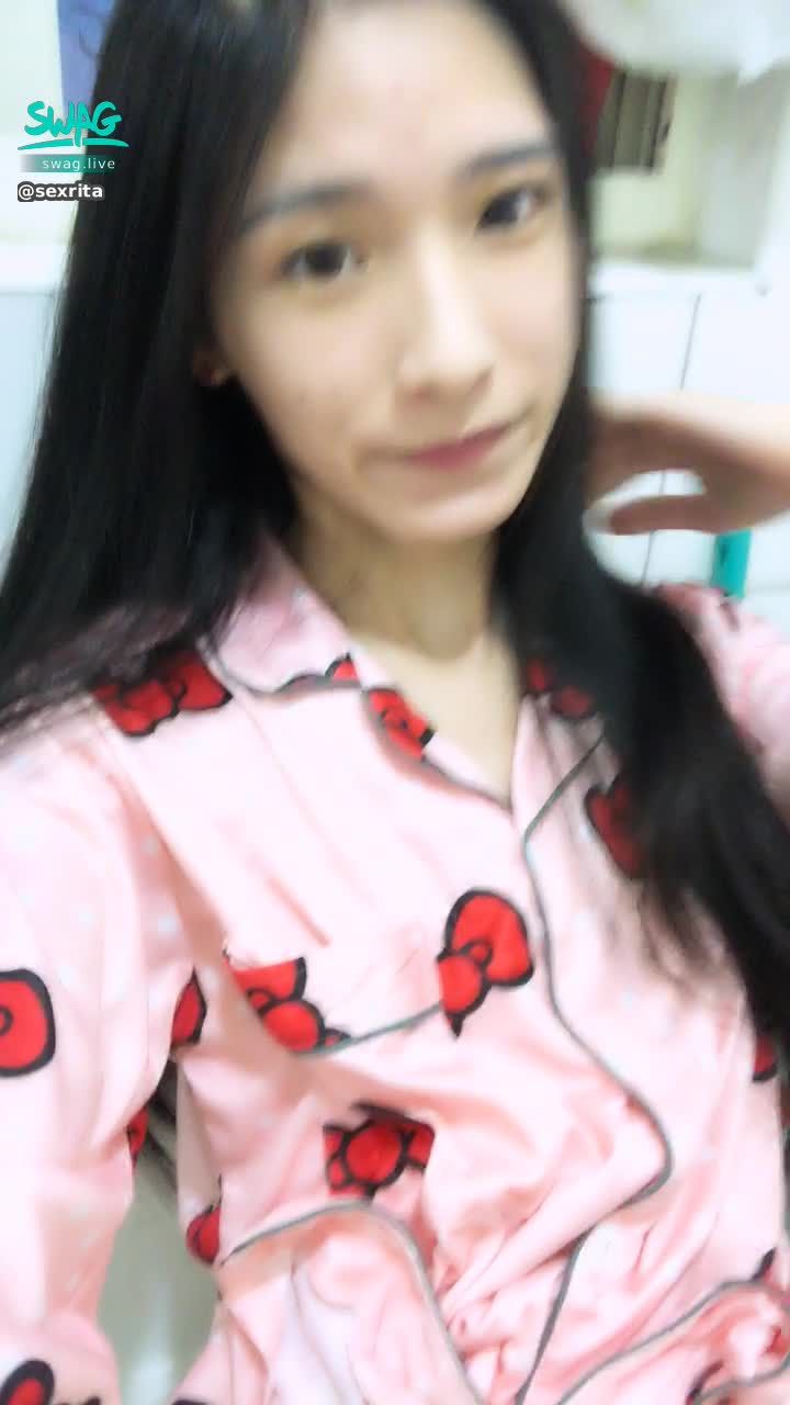 s*****a : 起床洗漱洗到自己在摸摸🤤🍑不想尻一槍ㄉ不能進來呦！露臉！露點！