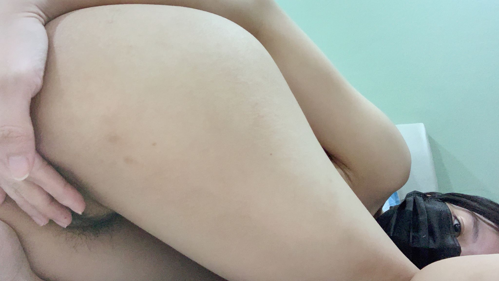 lizbaby : 口罩露臉全裸露穴