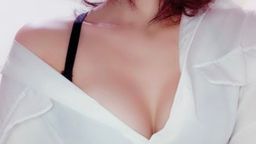 mollyflower : 影片提到男性的
穿搭、香水、飾品、包包的小小建議
希望可以幫助你在約會前
更知道怎麼把自己弄的⋯人模人樣🤣
備註:
影片分享的內容為茉莉自己自身經驗的分享
不代表全世界的人想法都跟我一樣
請自行吸收自己認為有幫助的部分哦