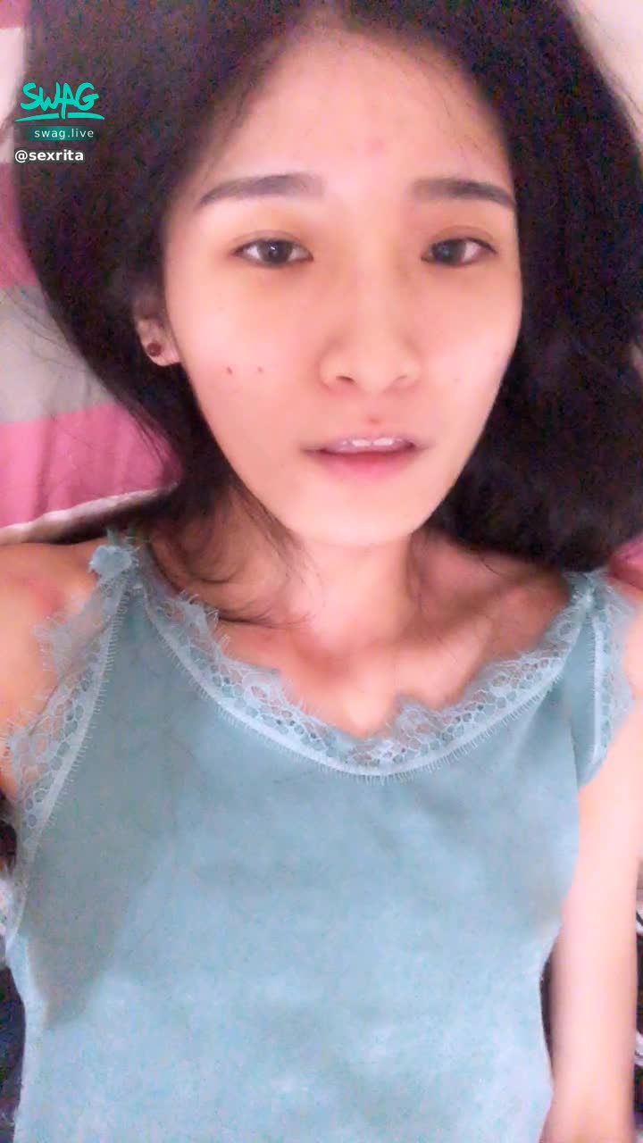 s*****a : 肉穴特寫🔥被抽插過後的小穴～都紅紅的了❤️但穴裡還濕濕ㄉ