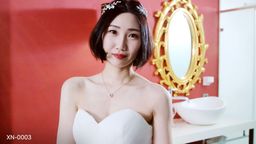 lierbaby : 顛覆A片的拍攝手法?!黎兒與交往多年男友舉辦完婚禮,疲憊不堪返家後仍不敵挑逗,被玩到高潮後,接連抽插中出內射。
在高潮的夜晚,已大戰一番,是不是還會繼續做下去呢...
#高跟鞋 #白虎 #口交 #中出 #角色扮演 #情趣用品