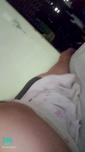  : booty bounce 😝
