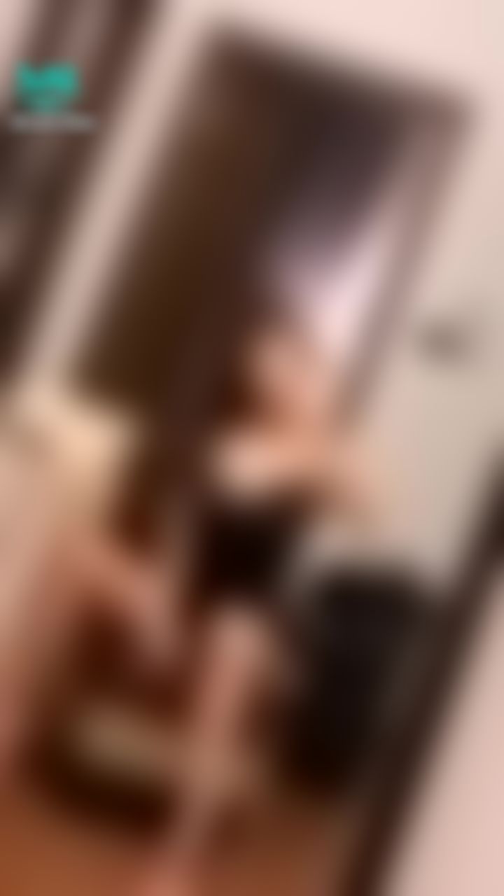 m************k : 第一次见面。。😛要性感点还是保守呢？👄