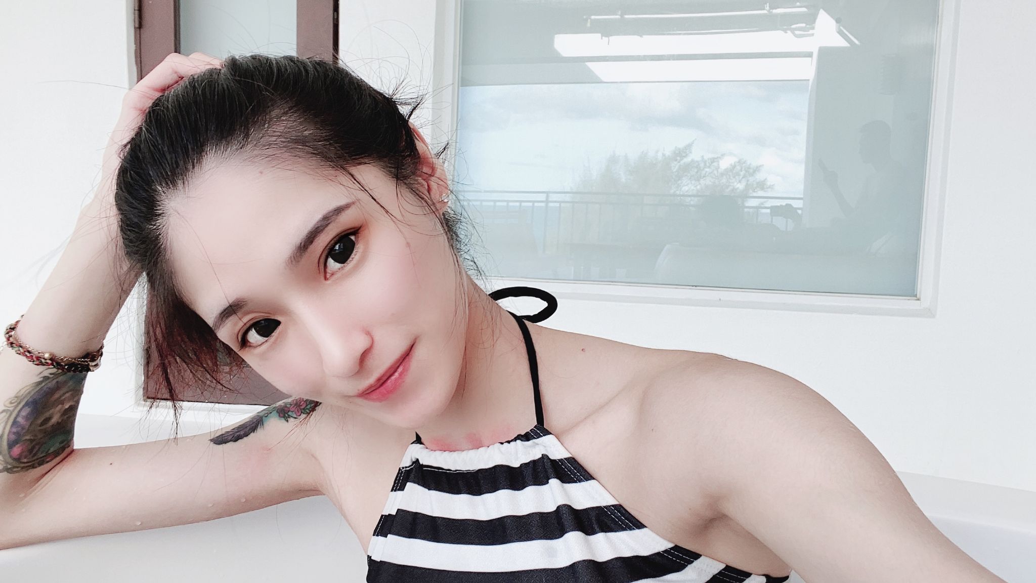  : 第一次在私人浴缸直接⋯❤️ 老闆偷偷帶我來墾丁玩