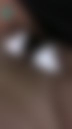 wannababy : 狂抽猛送‼️隨便找個箱子就躺上去 無套一直抽插著
加上隨時有人可能上來曬衣服的刺激感
幹不到三分鐘就秒高潮了 我好騷...🔥🔥🔥