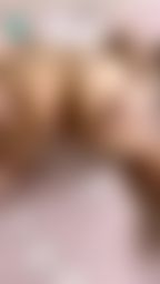 wannababy : 無套超爽‼️鄰居說要讓大家知道望娜平常多淫蕩...
跪著扭著屁股 渴望肉棒幹死我
還自己把穴掰到最開 連屁眼也看的清清楚楚
好羞恥...
