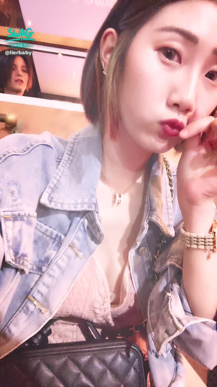 lierbaby : Go home and get ready for the live broadcast 💋💋💋