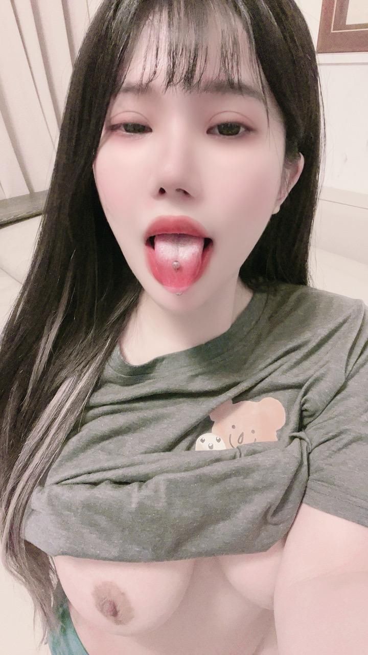 codyyuyan : (中文字幕&劇情)噴了還不夠?!砲友再來一發,被無套內射還流超多汁