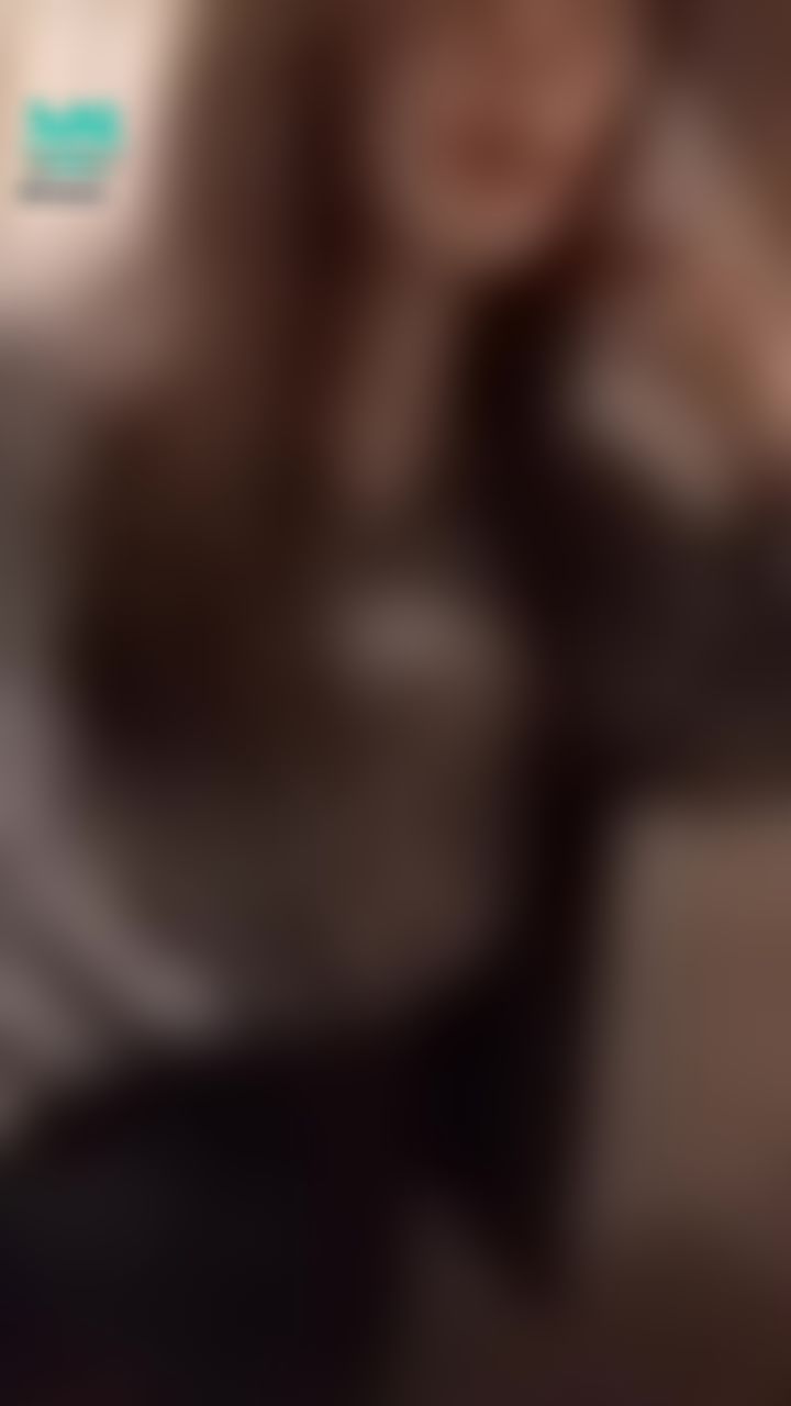  : 👩‍🏫與高中暗戀的老師再重逢💕沒想到是當時高中幫我課後輔導的美香老師！好幸運！她聽完很擔心我的狀況，要我一定要到她家吃點東西
