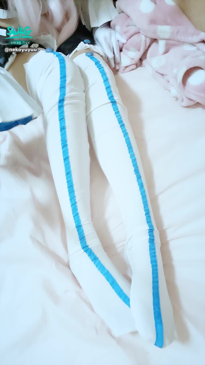 n*******u : 白色膝上襪❤️
