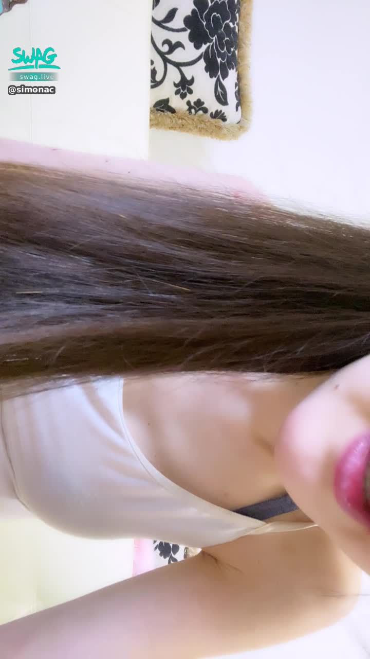 simonac : If daddies want to see me go live please msg me, I’m obly going live if i get enough support