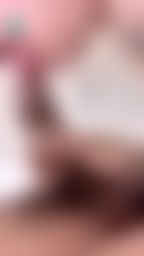 wannababy : 下播來敲鄰居的門 女朋友在家不能壞壞 硬要含一下才放他走😂😂😂