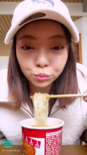 m********u : 🌁16度深山
中秋節大家去哪玩呢~