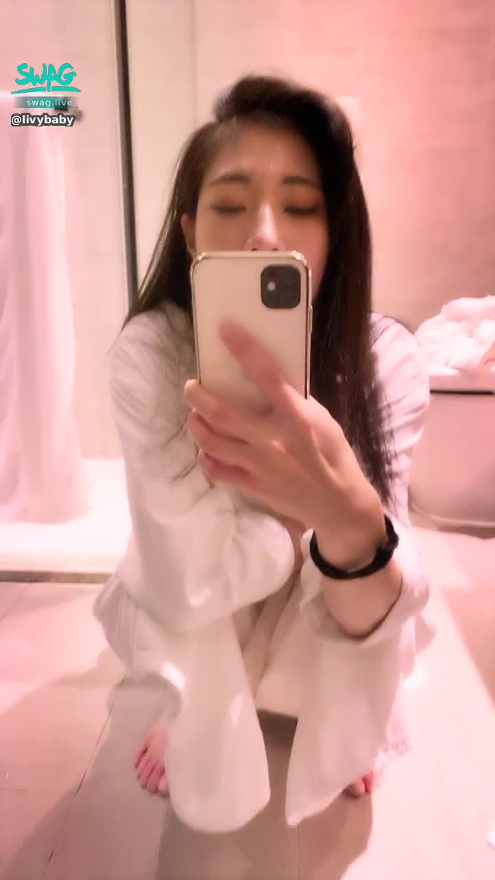 livybaby : 果然不會讓我失望的一天💕我還不拍爆🔥