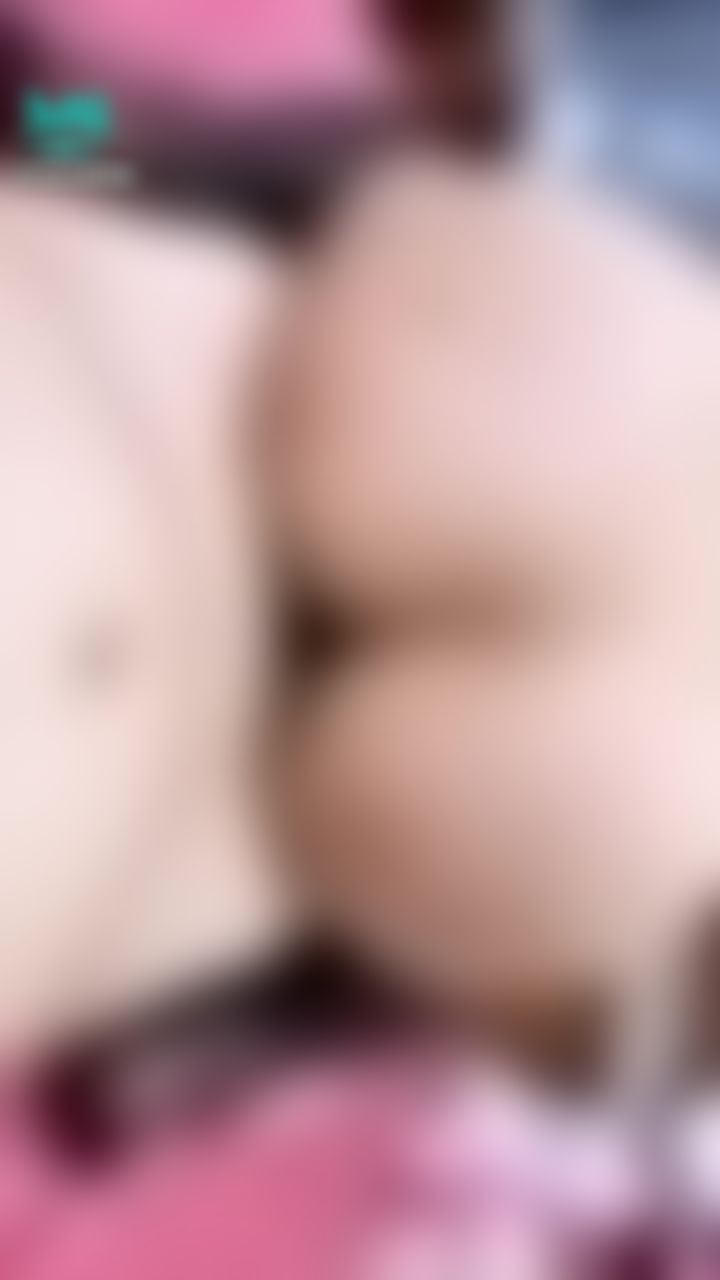 wannababy : 這大屁股有多少人喜歡
最愛邊這樣搖邊被打屁股😈😈😈