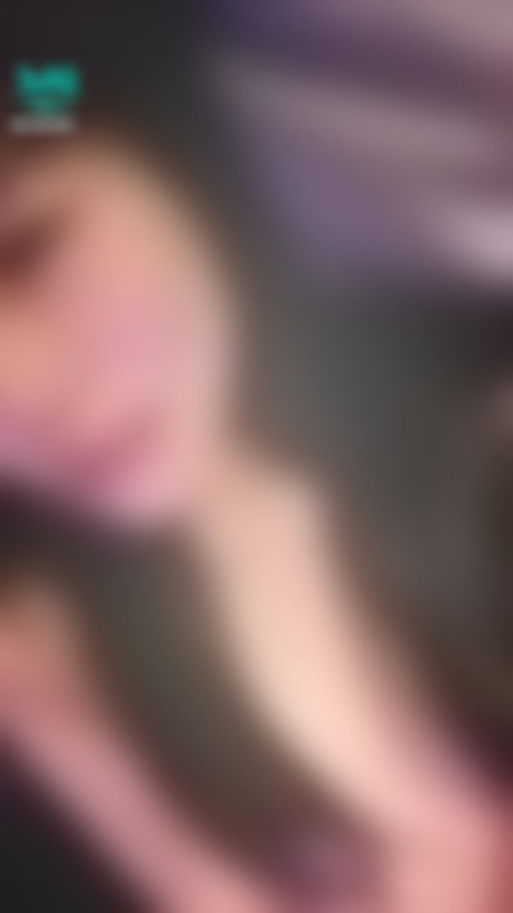 c******a : 好冷的天氣，有哥哥想要跟我一起暖床嗎？🙈