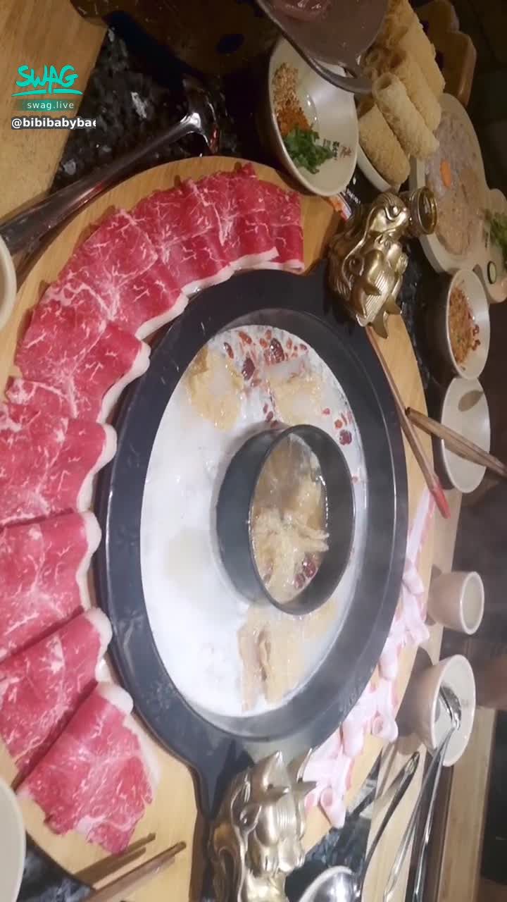  : 